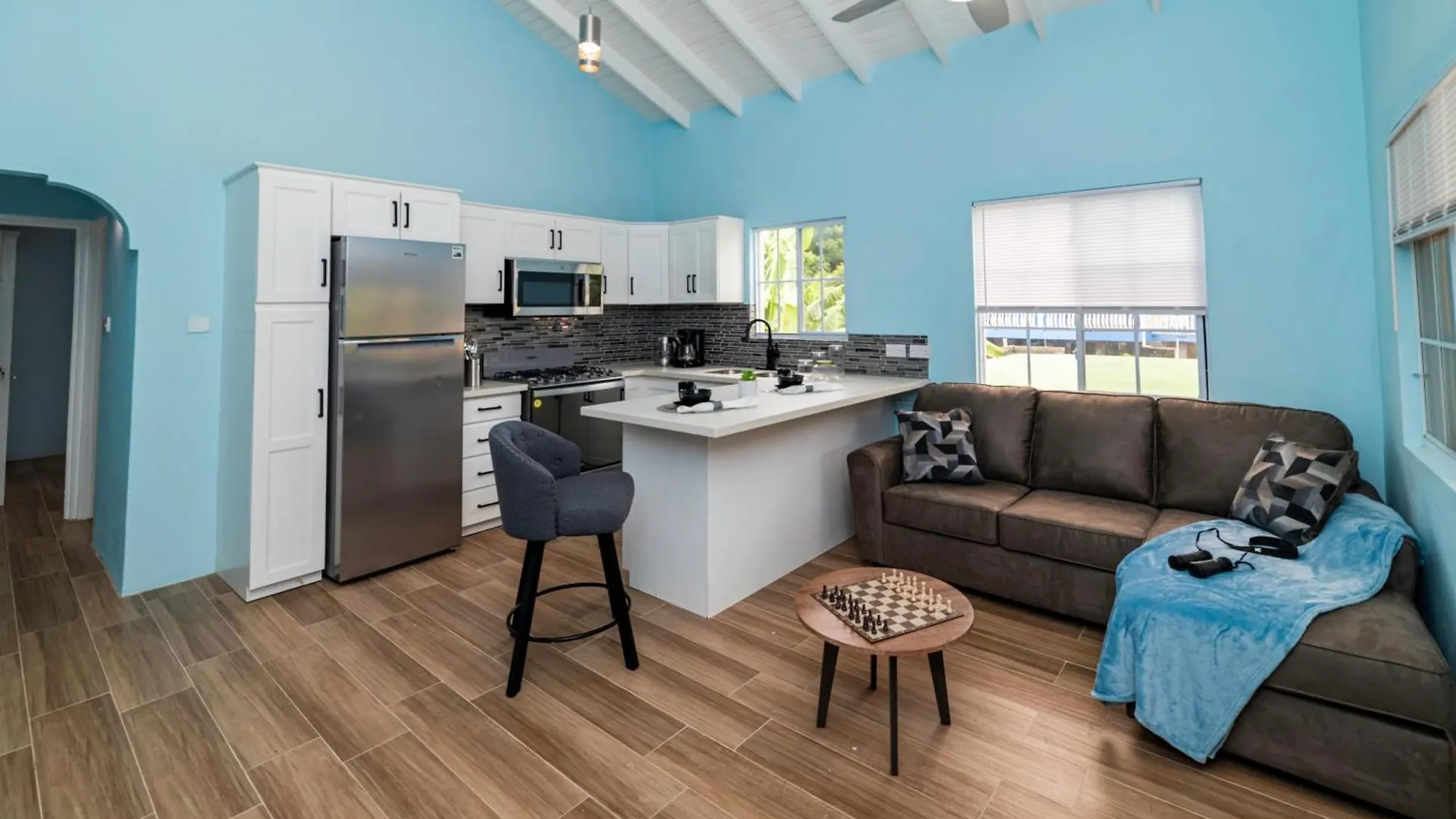 Zayden\'S Place - 1 Bedroom Apartment contacts